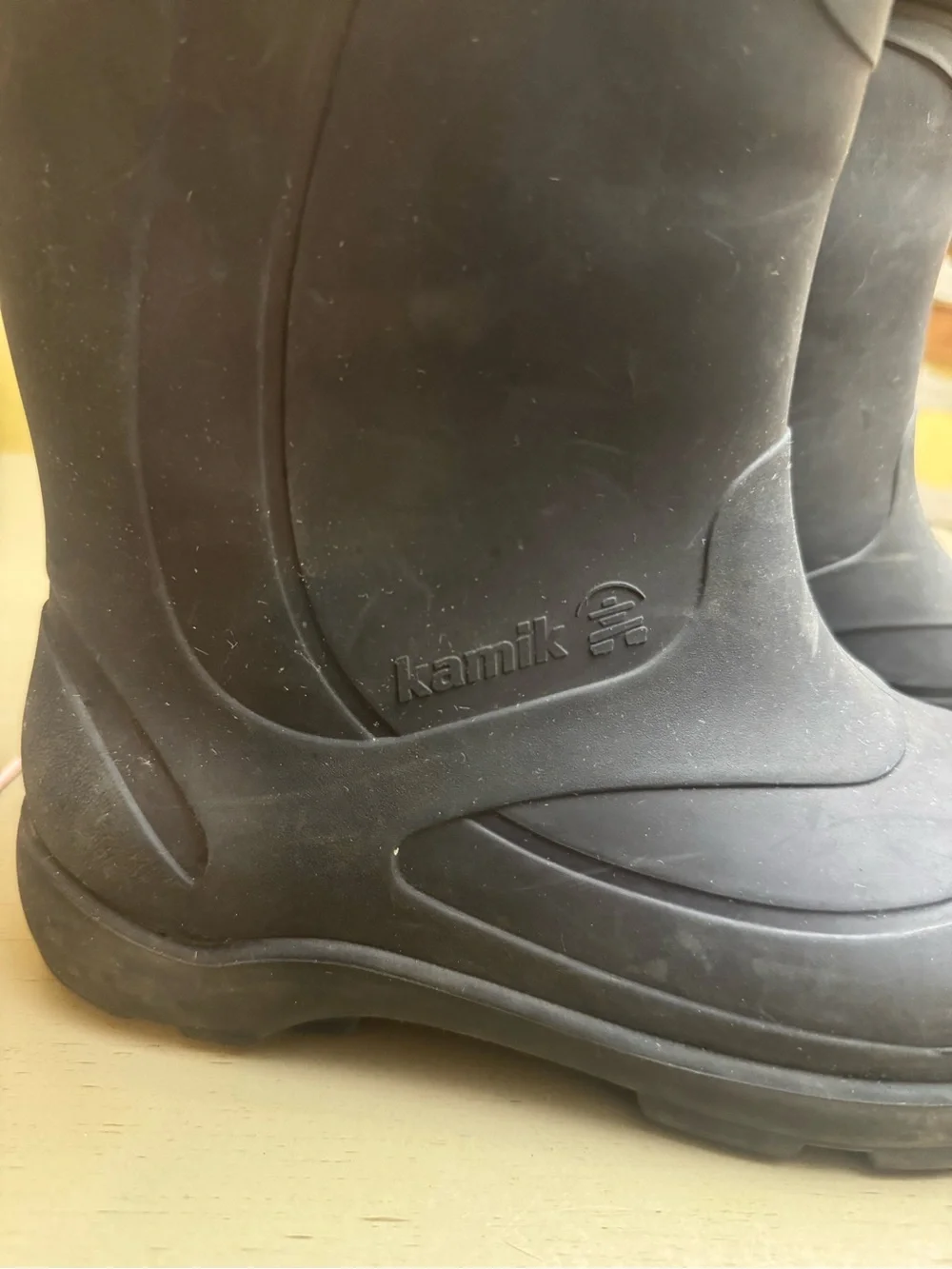 Kamik Kids Size 6 rubber Snow/Rain with liners navy Waterproof Snow & Rain Boots